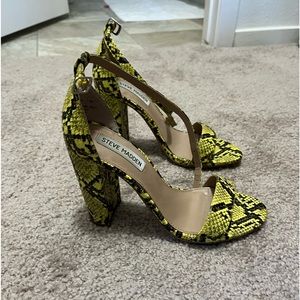 Steve Madden Yellow snakeskin block heels